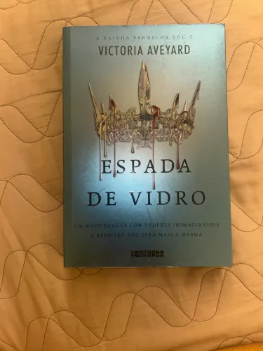 Espada de Vidro - Victoria Aveyard
