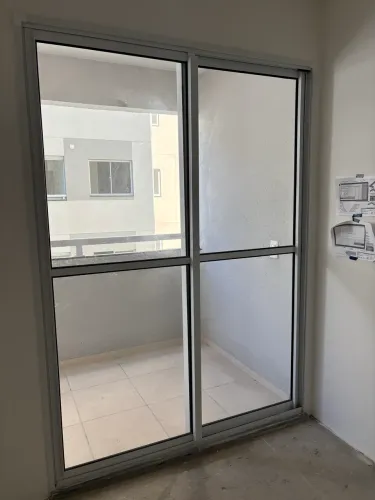 Porta de correr duas folhas sacada  