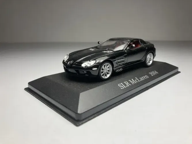 Miniatura Mercedes-benz Slr Mclaren 2004 1/43