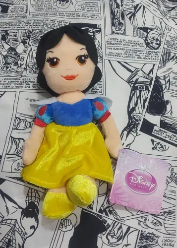 Mini boneca Branca de Neve