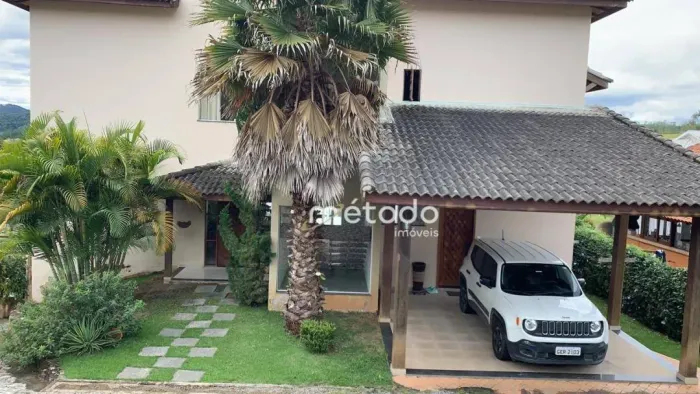 Casa com 3 quartos à venda, 628 m² por R$ 1.800.000 - Condomínio Residencial Alpes de Guar