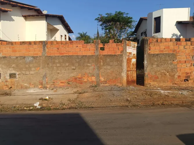 Lote de 300 metros no bairro todos os santos