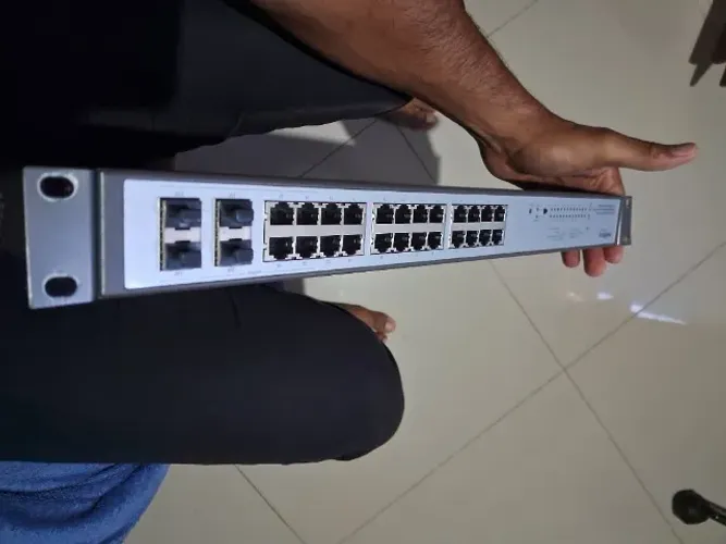 Switch Intelbra Sg 2404 Poe 24 Prts Gigab Ethernet Minigbic