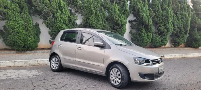 Volkswagen Fox 1.0 MI Total Flex 8V 5P 2013