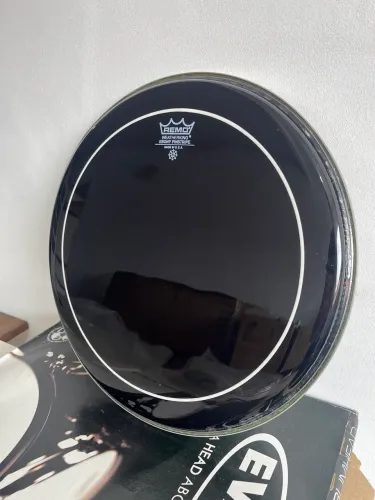 Pele Remo Pinstripe Ebony 13 NOVA (12x sem juros)