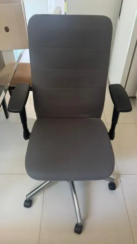 Cadeira de Escritório Executiva Quadry - Frisokar