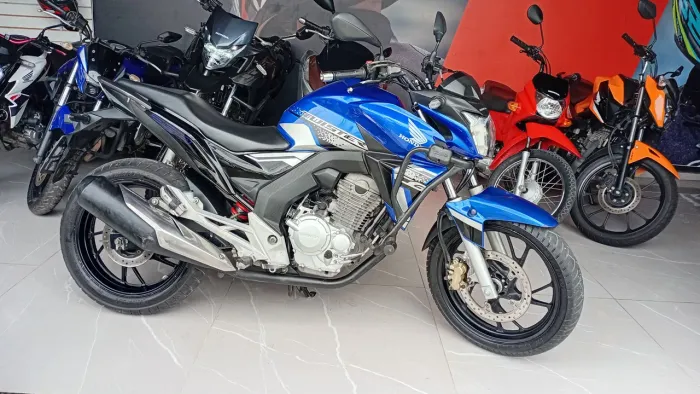 Cb twister 250 ano 2021 55km extra garantia de 3 mês moto e caixa