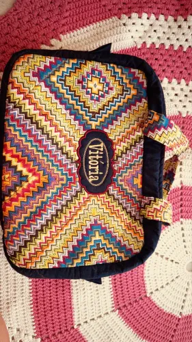 Necessaire + estojo (pode retirar o nome e bordar outro nome).