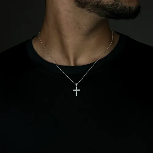 Colar Unissex de Prata Legítima Cruz Cravejada 50cm na PROMOÇÃO!!