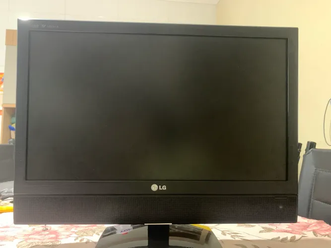 Monitor TV 22 Polegadas + Chromecast 