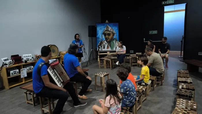 AULAS DE INICIAÇÃO MUSICAL, TEORIA E MUITA AULA PRÁTICA ( CRIANÇAS E ADULTOS )