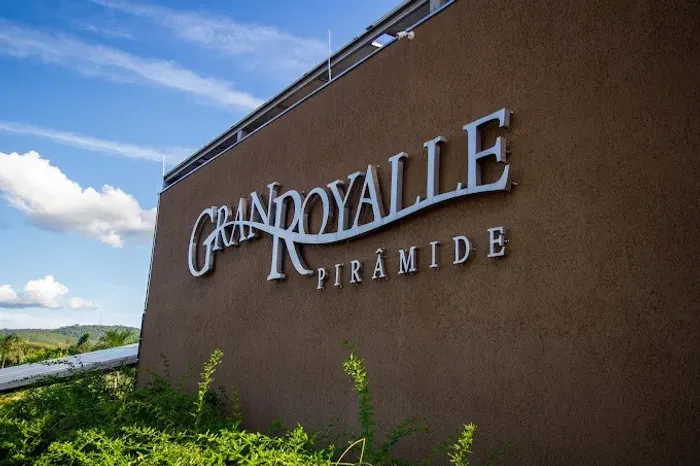 Lote de 600m² no Condomínio Gran Royalle - Espaço e conforto para sua família!