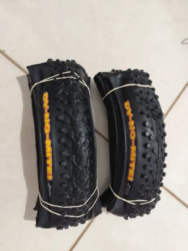 Raridade Par de pneus Maxxis aro 26