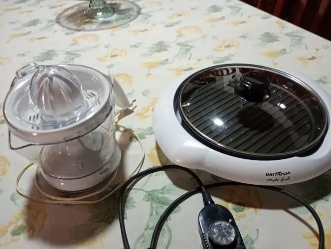 Grill Britânia e espremedor de frutas Walita semi novo
