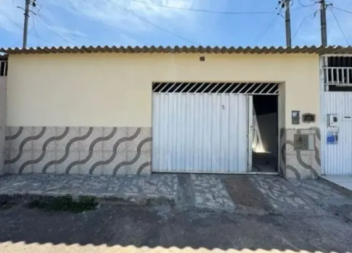 CASA NA VILA LUIZÃO