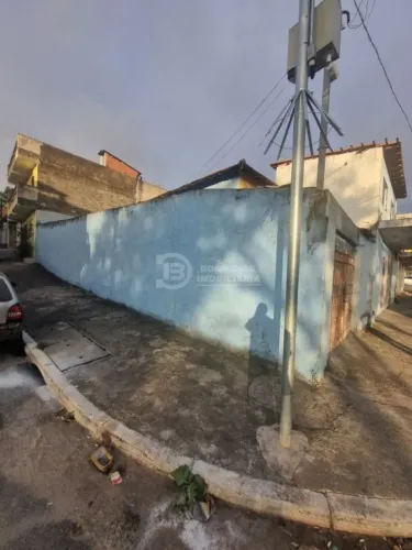 Casa à Venda na Vila Ré, São Paulo - 3 Dormitórios, 2 Cozinhas e 2 Garagens