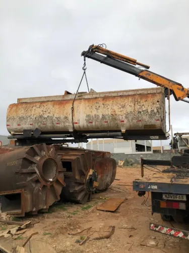 TANQUE DE FERRO COMBUSTÍVEL 30.000L 6,65 LARG 2,52 ALT 1,90