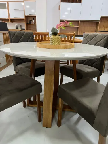 Conjunto Mesa de Jantar Redonda com 4 Cadeiras