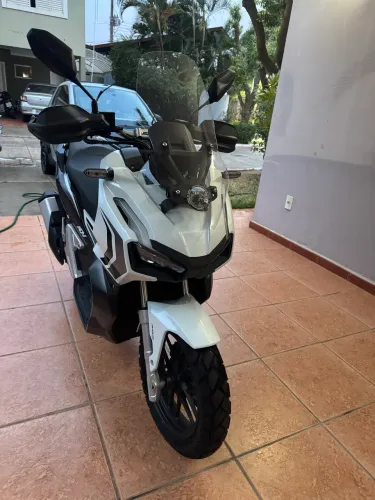 Honda ADV única !