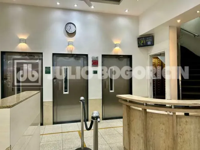 Sala Comercial - Tijuca: Conde de Bonfim, 2 minutos Metrô Saens Pena, Sala de espera, Sala