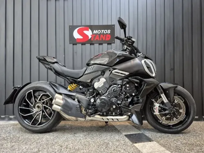 Ducati Diavel v4 1158