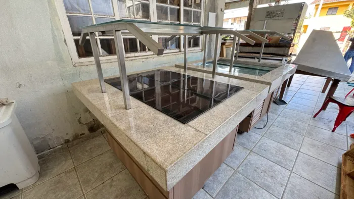 Buffet restaurante quente e frio