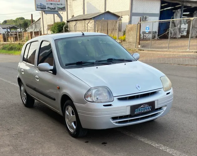 Renault Clio RN/ Expression 1.0 5P 2000