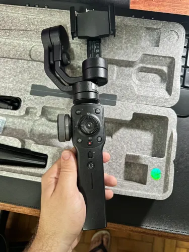 Estabilizador de Celular Gimbal Zhiyun Smooth 4 Preto