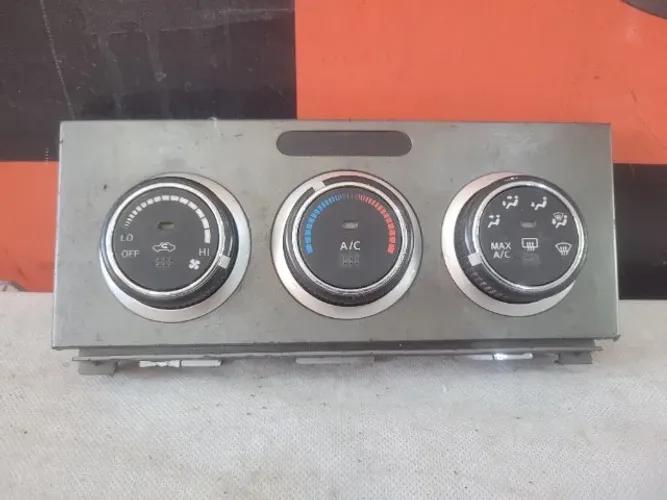 Comando do Ar-Condicionado Nissan Sentra 2009 a 2013 27510 ZT50A