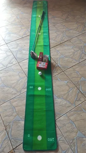 Pacote Taco de Golf driver TaylorMade R1 com tapete de bolinhas