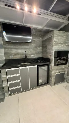 Vendo triplex em Praia Grande 