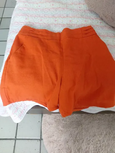 Shorts feminino laranja