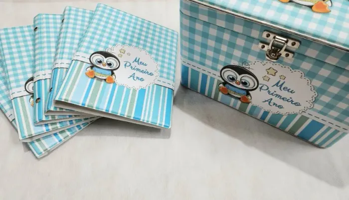 KIT Maletas Pinguins Com Álbuns