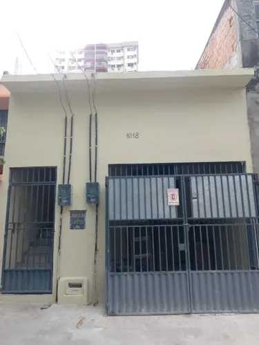 Alugo ponto comercial em São Brás - Tv. Três de Maio.