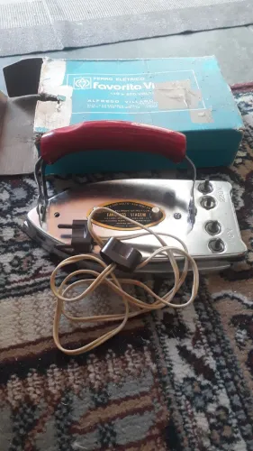 Ferro eletrico favorito, antigo 