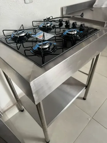 fogão cooktop com suporte inox.