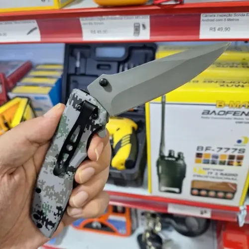 Faca de Acampamento Dobrável com Prendedor