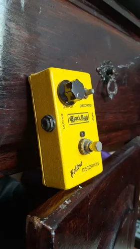 Pedal Distorção Black Bug Yellow