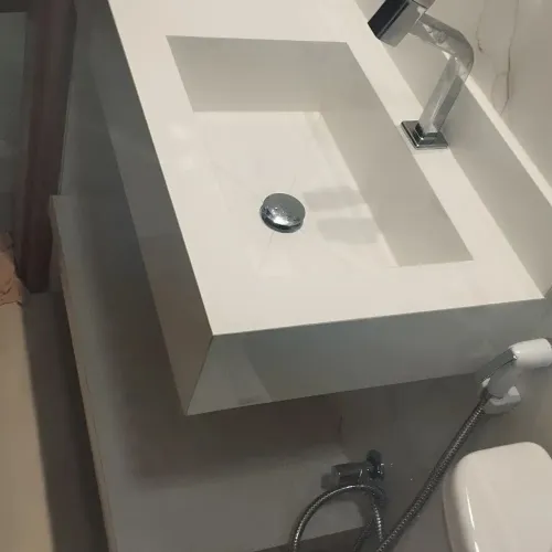 Pia esculpida em porcelanato 