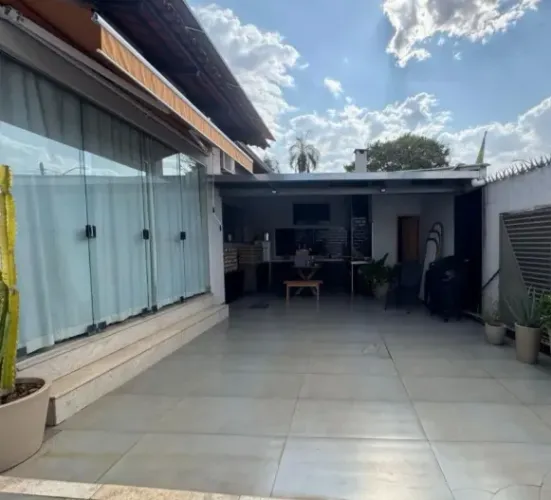 vende-se casa na vila de ponta negra