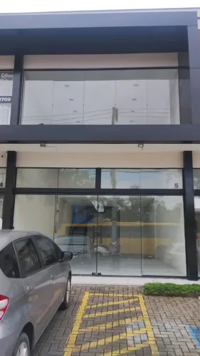 Sala comercial/ Loja para alugar  Galeria Bucarein | Joinville/SC