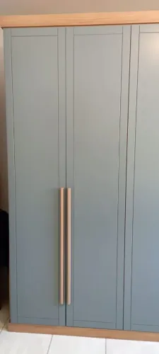 Vendo Roupeiro em ótimas condições