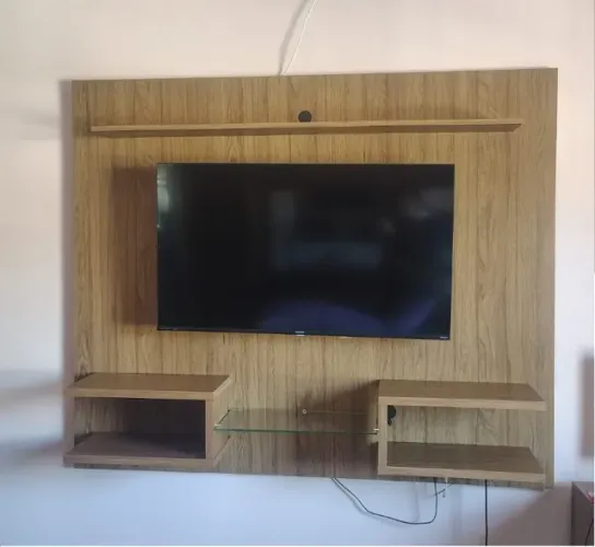 PAINEL PARA TV SUSPENSO - MODERNO E ELEGANTE - "TV Não Incluso"