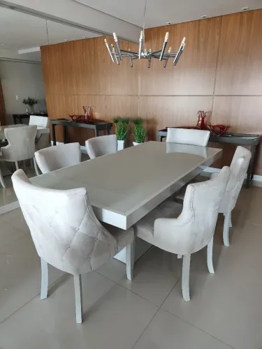 Mesa de jantar com 6 cadeiras
