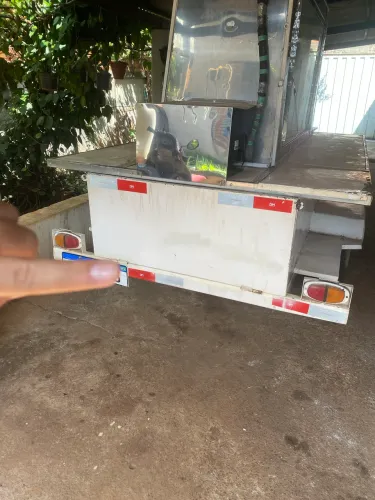 Carretinha com freezer