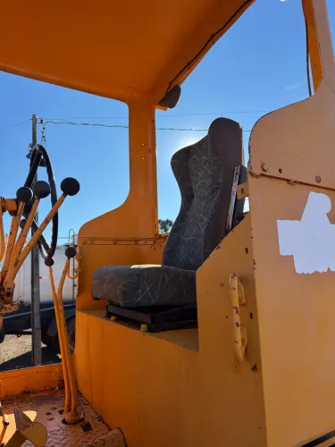 Vende-se patrola Caterpillar 120 B