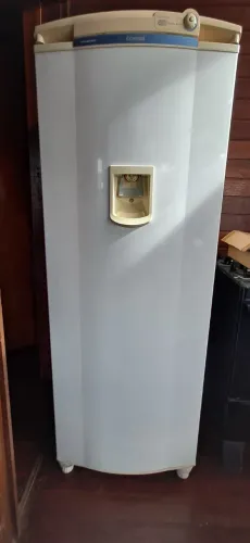 Vendo geladeira 220V