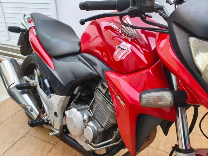 Vendo Honda cb300 sem detalhes linda!