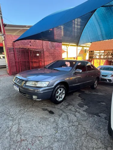 Toyota Camry LE 1997