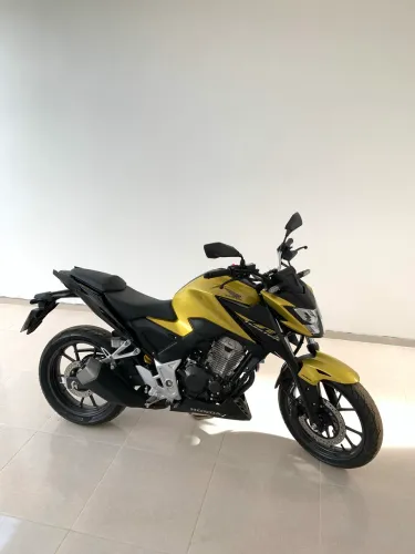 Unico dono,moto extra,todas trocas de óleo na honda!